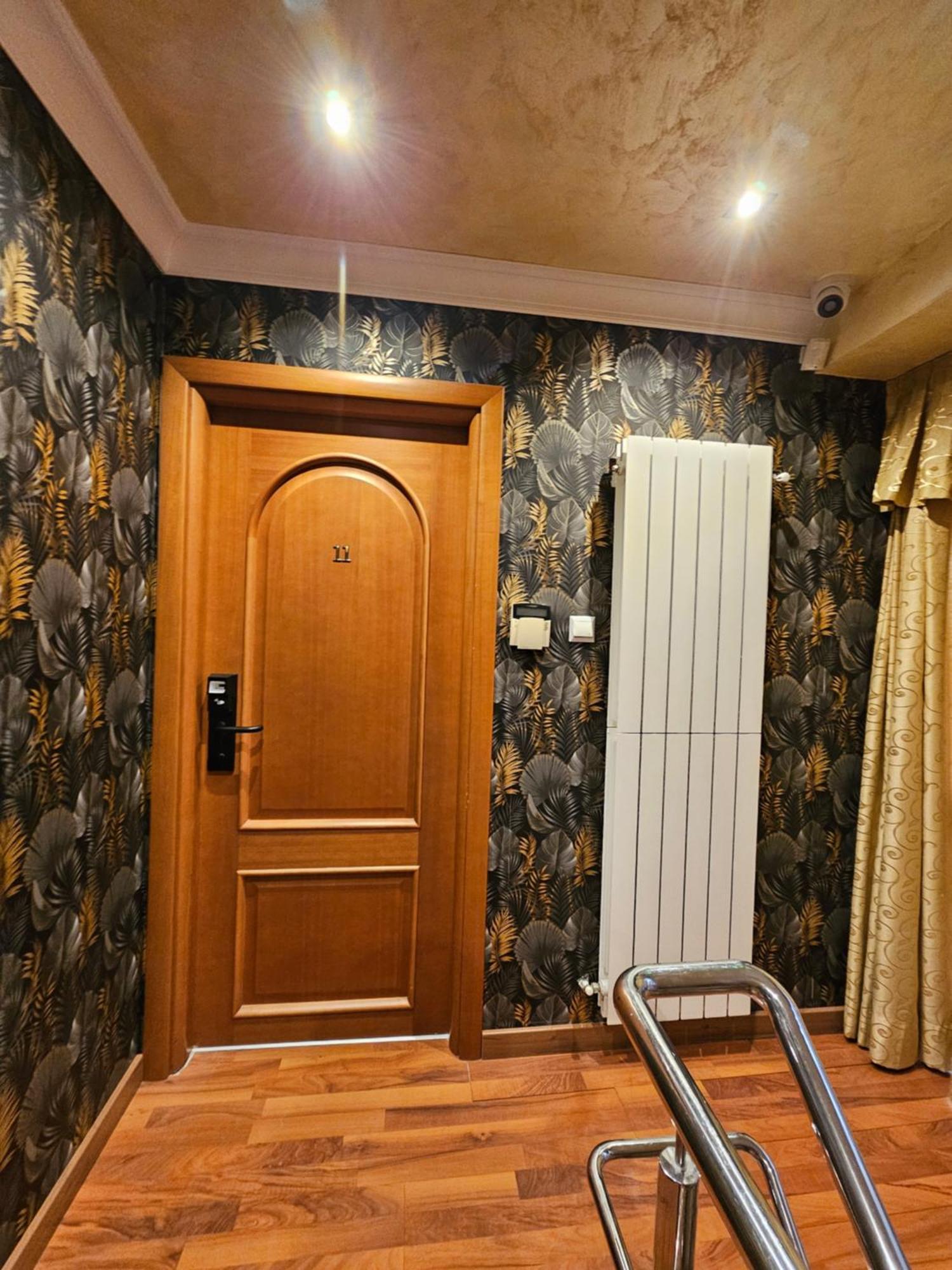 Simple Villa Rooms National Arena Self Check In บูคาเรสต์ ภายนอก รูปภาพ