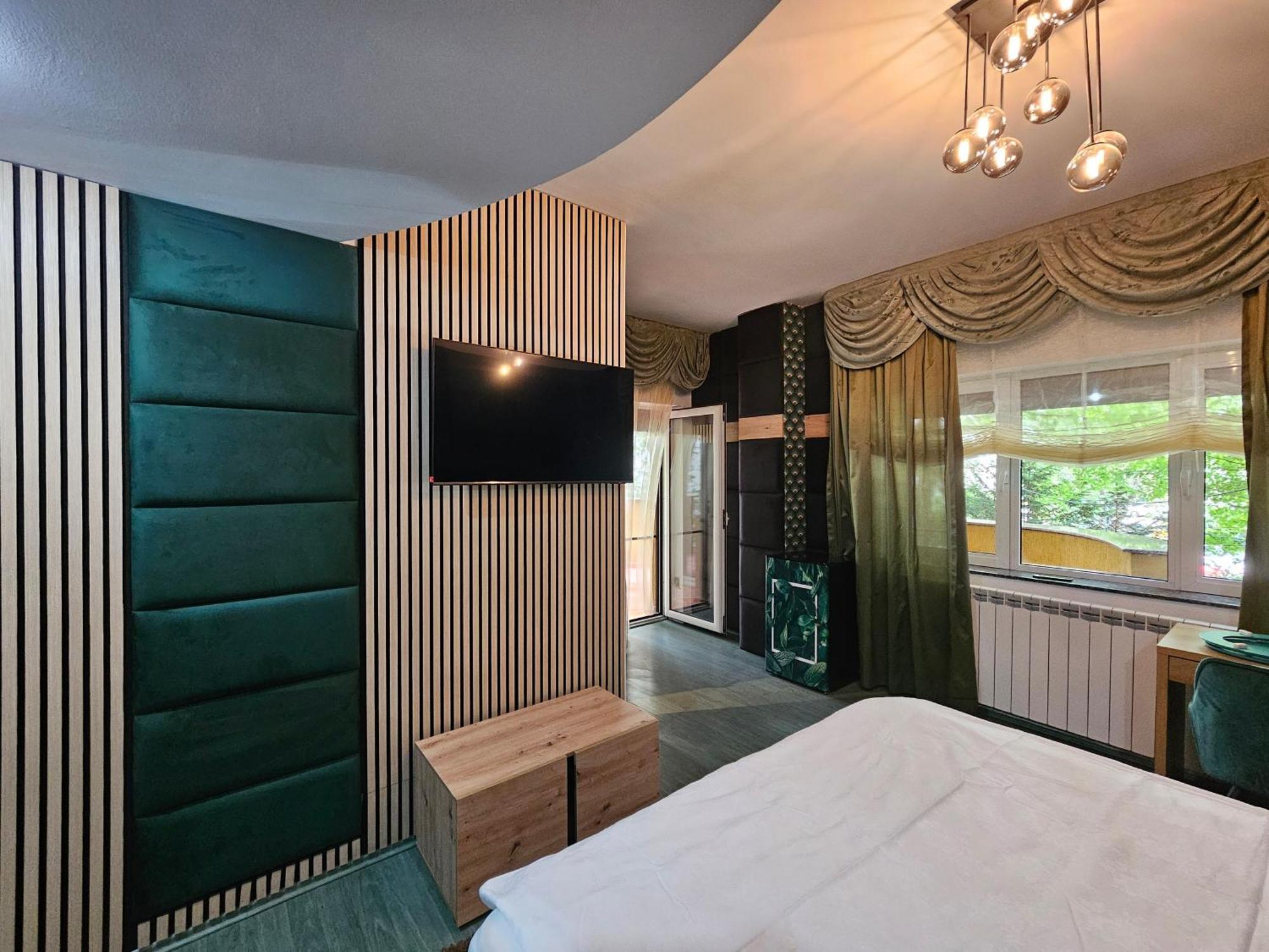 Simple Villa Rooms National Arena Self Check In บูคาเรสต์ ภายนอก รูปภาพ