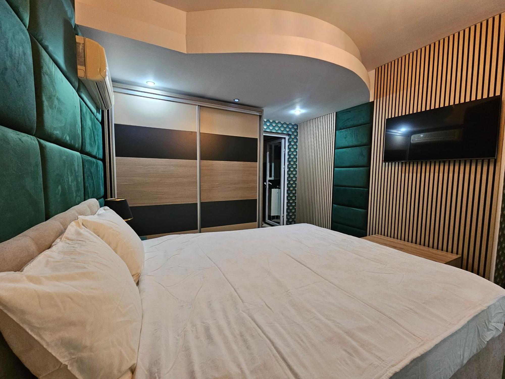 Simple Villa Rooms National Arena Self Check In บูคาเรสต์ ภายนอก รูปภาพ