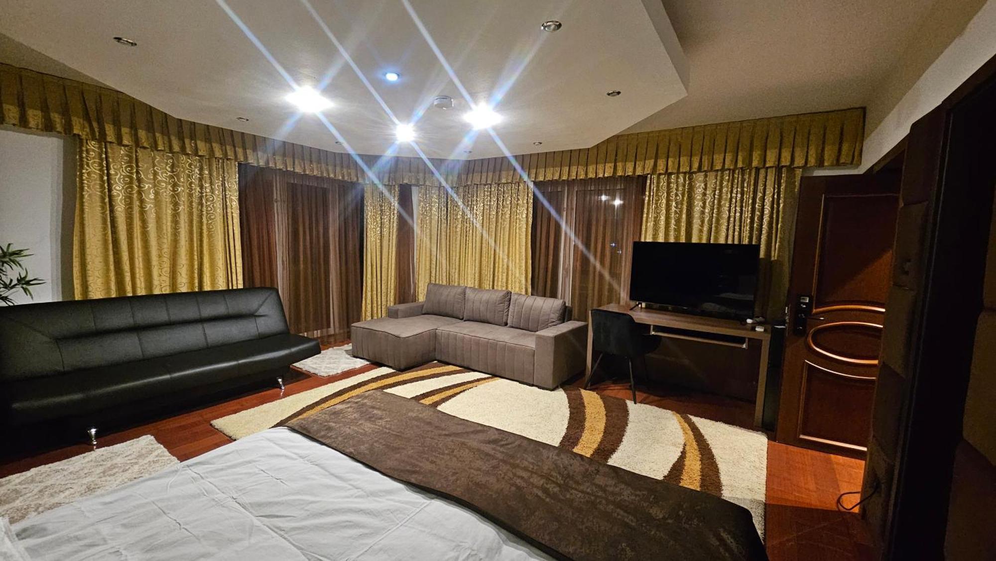 Simple Villa Rooms National Arena Self Check In บูคาเรสต์ ภายนอก รูปภาพ