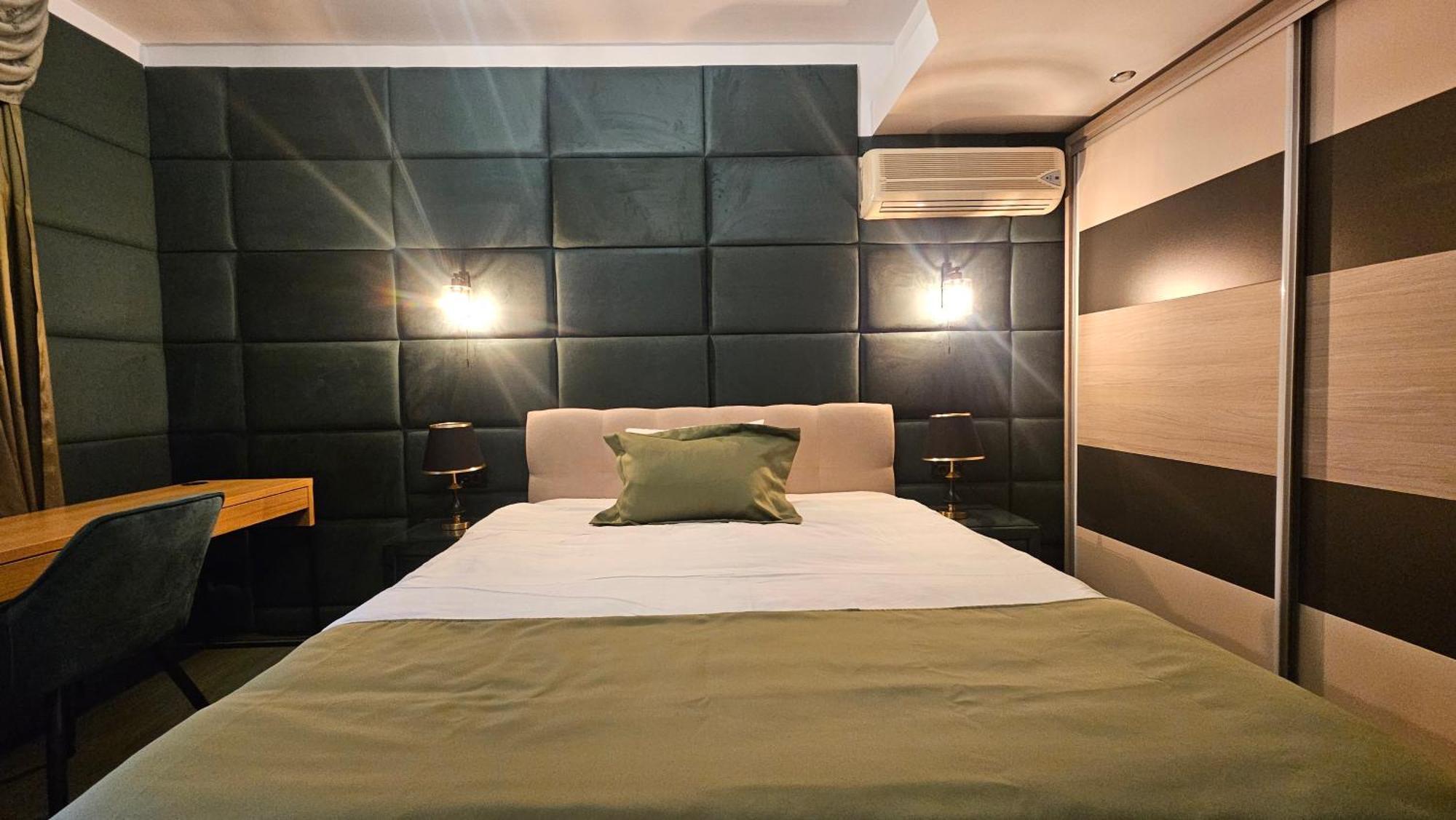 Simple Villa Rooms National Arena Self Check In บูคาเรสต์ ภายนอก รูปภาพ